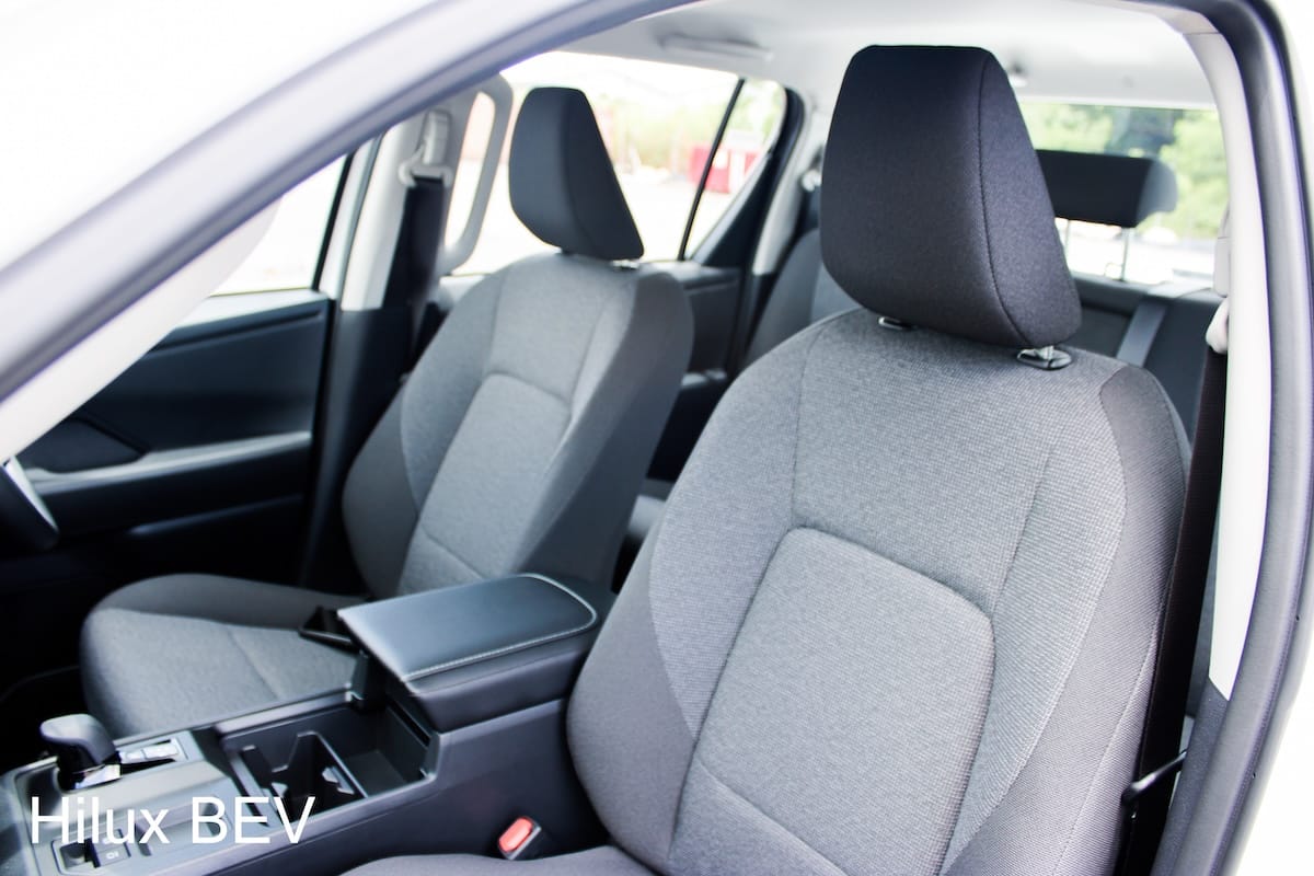Hilux-BEV-Comfort-01