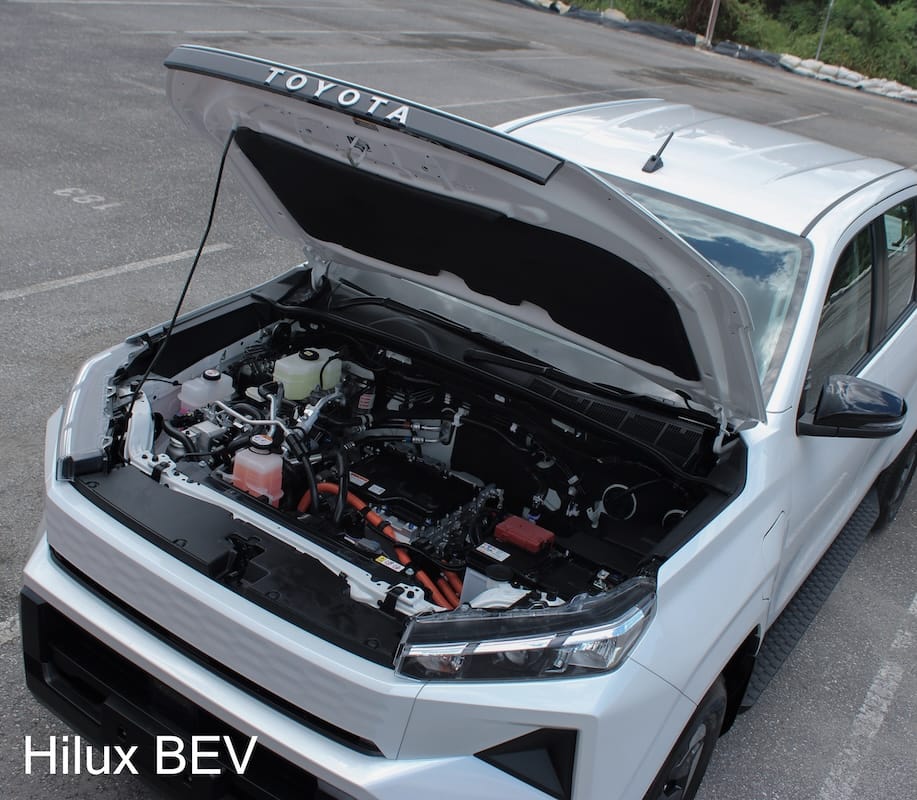 Hilux-BEV-Performance-02